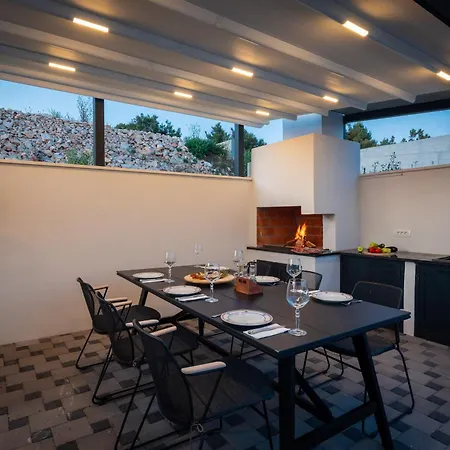 Seaside Luxury With A Swimming Pool Rastici, Ciovo - 22934 Willa