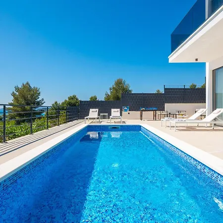 Willa Seaside Luxury With A Swimming Pool Rastici, Ciovo - 22934