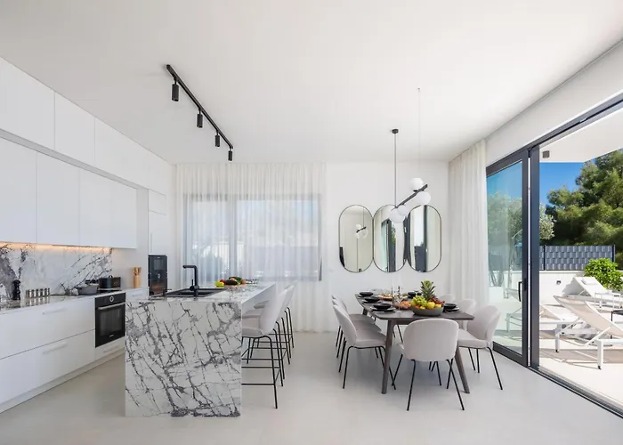 Seaside Luxury With A Swimming Pool Rastici, Ciovo - 22934 Willa *