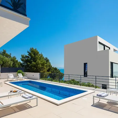 فيلة Seaside Luxury With A Swimming Pool Rastici, Ciovo - 22934 *