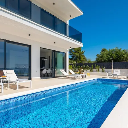 Seaside Luxury With A Swimming Pool Rastici, Ciovo - 22934 Τρογκίρ