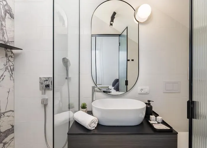 Βίλα Seaside Luxury With A Swimming Pool Rastici, Ciovo - 22934 *