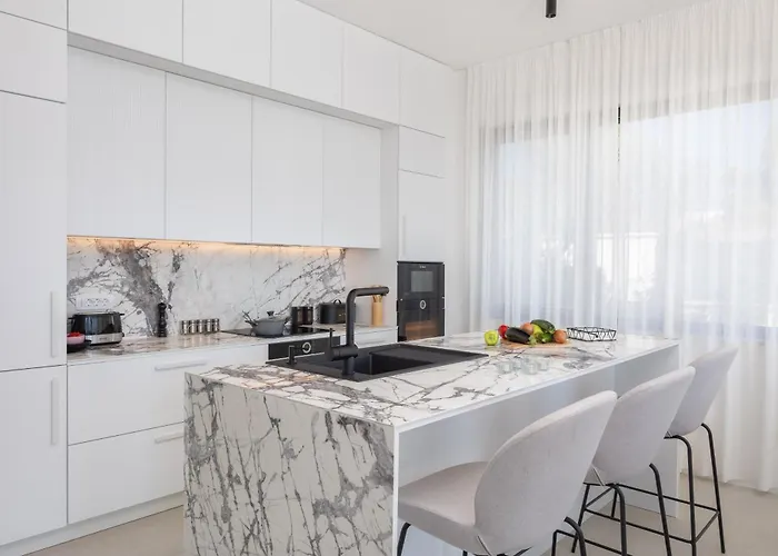 Seaside Luxury With A Swimming Pool Rastici, Ciovo - 22934