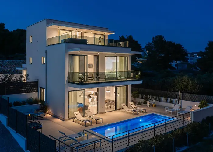 别墅 Seaside Luxury With A Swimming Pool Rastici, Ciovo - 22934