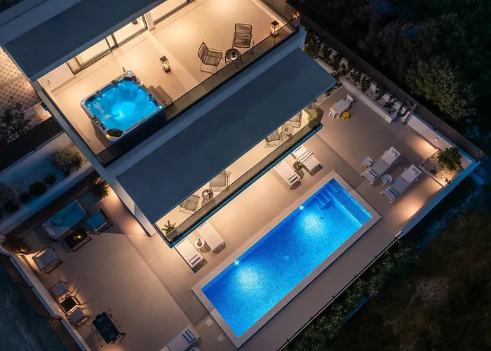 别墅 Seaside Luxury With A Swimming Pool Rastici, Ciovo - 22934 *