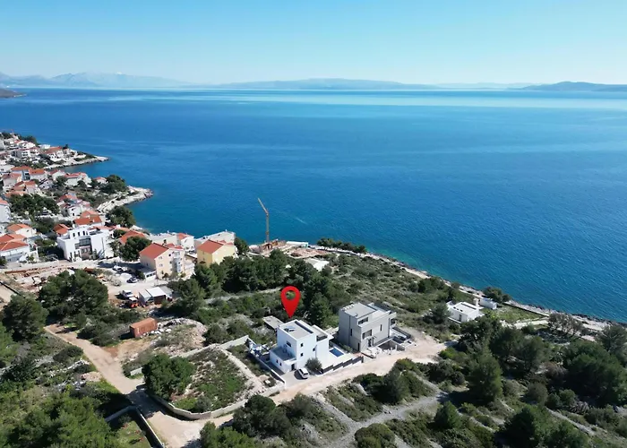 Seaside Luxury With A Swimming Pool Rastici, Ciovo - 22934 * Τρογκίρ