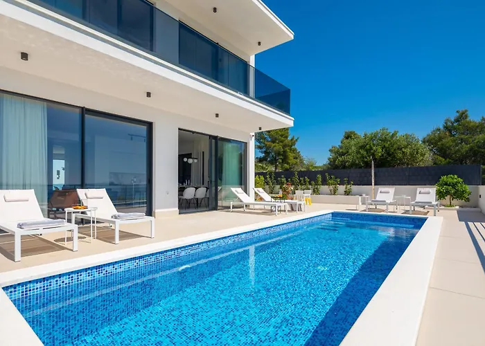 Seaside Luxury With A Swimming Pool Rastici, Ciovo - 22934 Τρογκίρ