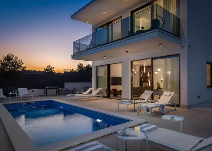 Seaside Luxury With A Swimming Pool Rastici, Ciovo - 22934 *